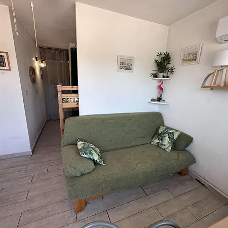 Apartment Pour 4 A Port Camargue Avec Climatisation Et Parking - Fr-1-731-135 Le Grau-du-Roi